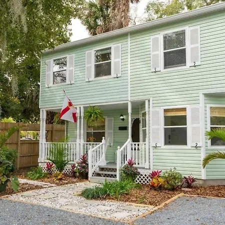 Villa Magnolia House